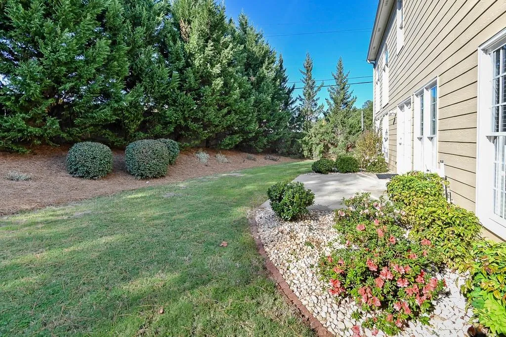 205 Somerset Court, Sandy Springs, Georgia 30350, 3 Bedrooms Bedrooms, ,2 BathroomsBathrooms,Residential,Sold,205 Somerset Court,6639315