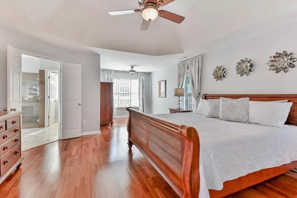 205 Somerset Court, Sandy Springs, Georgia 30350, 3 Bedrooms Bedrooms, ,2 BathroomsBathrooms,Residential,Sold,205 Somerset Court,6639315