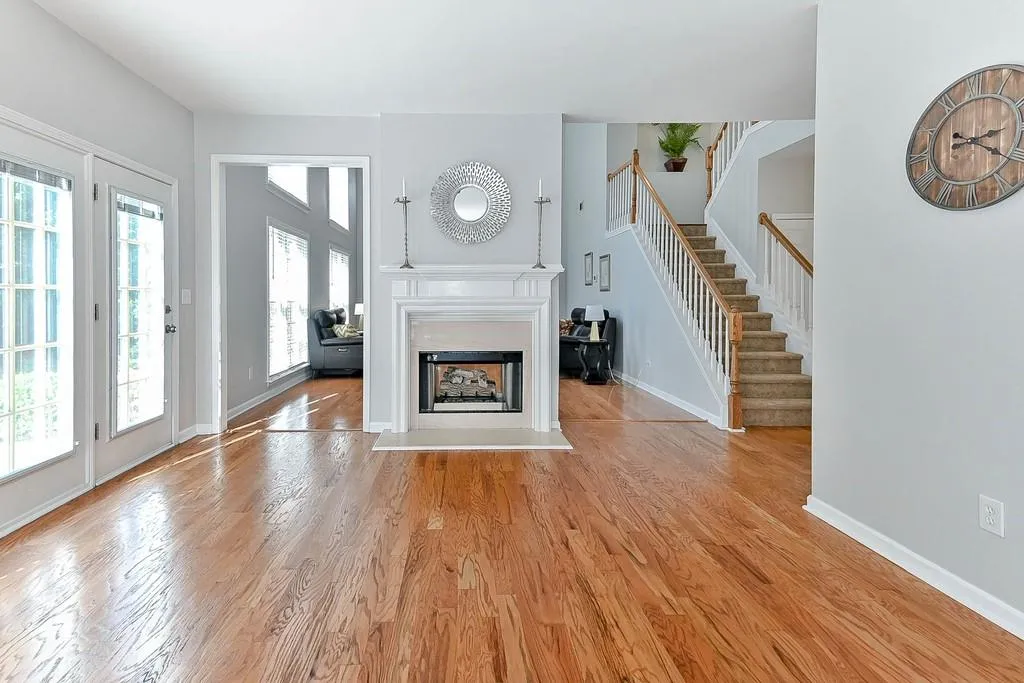 205 Somerset Court, Sandy Springs, Georgia 30350, 3 Bedrooms Bedrooms, ,2 BathroomsBathrooms,Residential,Sold,205 Somerset Court,6639315