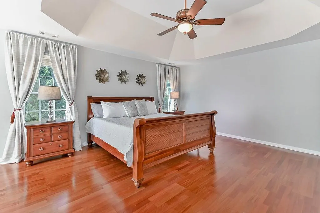 205 Somerset Court, Sandy Springs, Georgia 30350, 3 Bedrooms Bedrooms, ,2 BathroomsBathrooms,Residential,Sold,205 Somerset Court,6639315