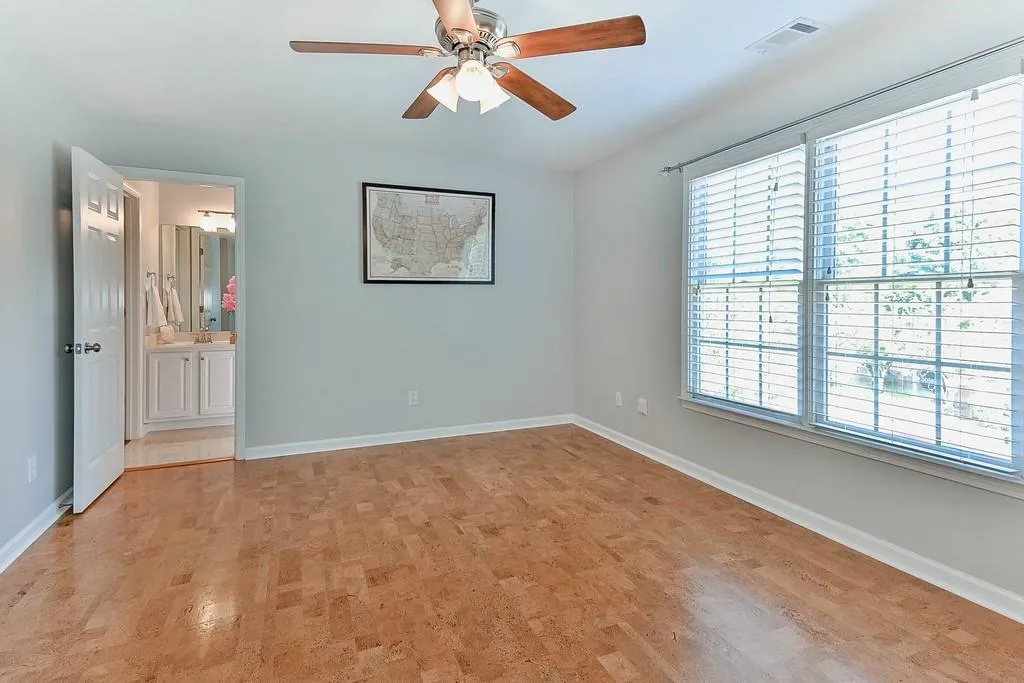 205 Somerset Court, Sandy Springs, Georgia 30350, 3 Bedrooms Bedrooms, ,2 BathroomsBathrooms,Residential,Sold,205 Somerset Court,6639315