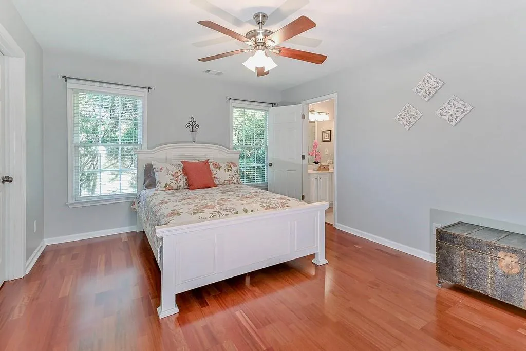 205 Somerset Court, Sandy Springs, Georgia 30350, 3 Bedrooms Bedrooms, ,2 BathroomsBathrooms,Residential,Sold,205 Somerset Court,6639315