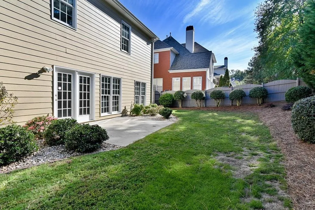 205 Somerset Court, Sandy Springs, Georgia 30350, 3 Bedrooms Bedrooms, ,2 BathroomsBathrooms,Residential,Sold,205 Somerset Court,6639315