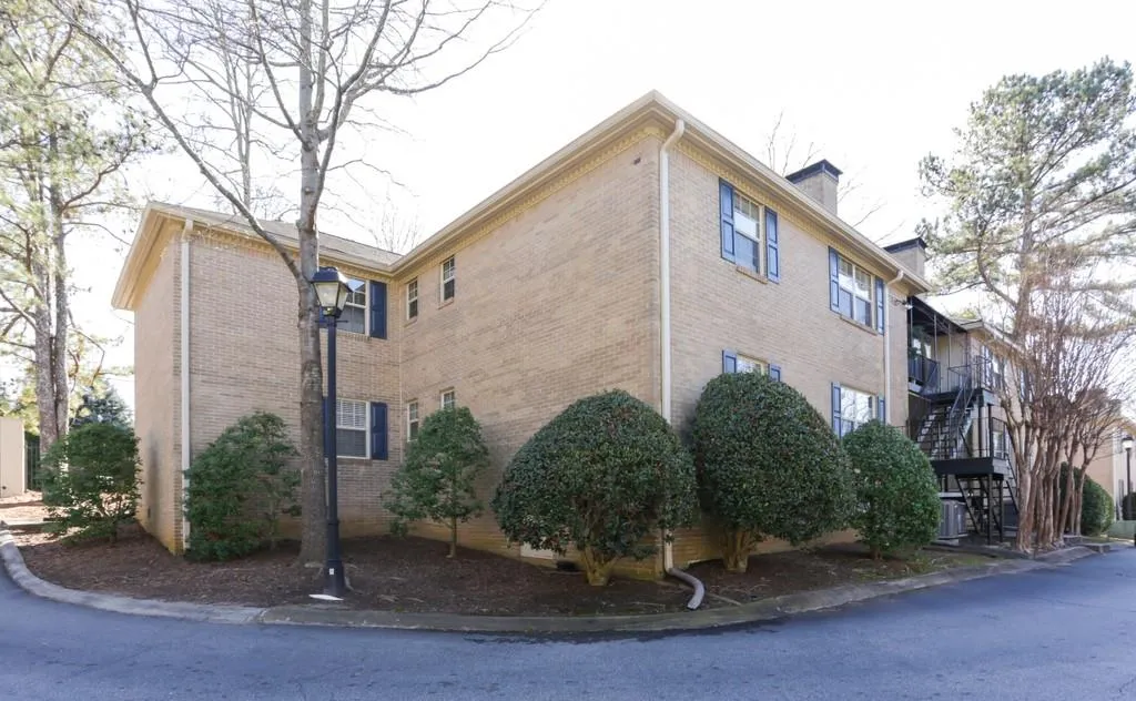 750 Dalrymple Road Unit D2, Sandy Springs, Georgia 30328, 3 Bedrooms Bedrooms, ,2 BathroomsBathrooms,Residential,Sold,750 Dalrymple Road Unit D2,6830576