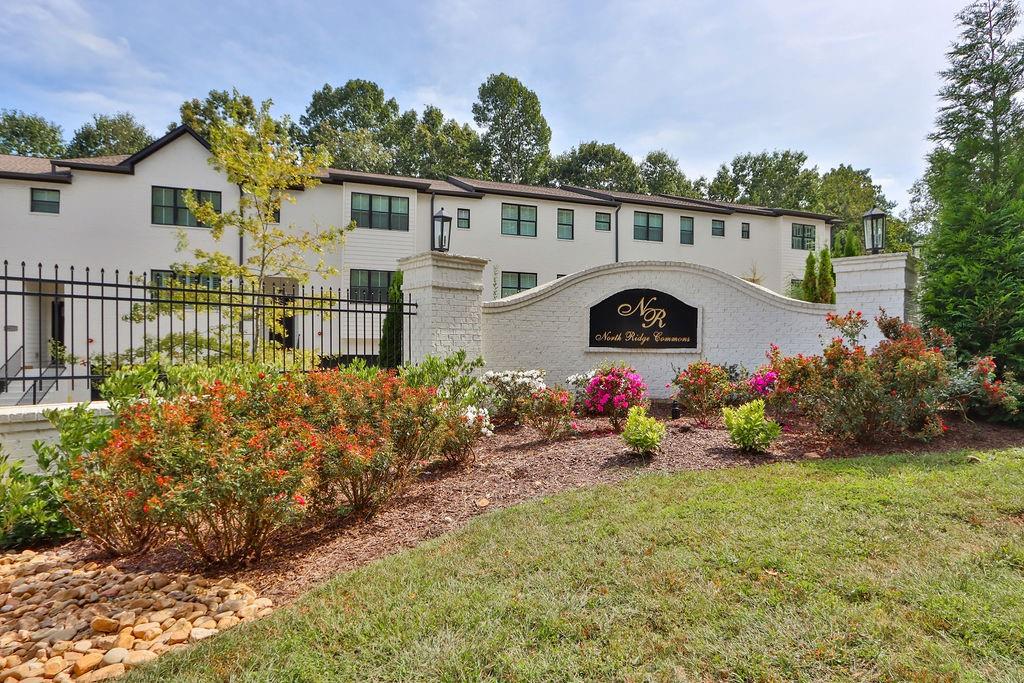 8039 Linfield Way, Sandy Springs, Georgia 30350, 3 Bedrooms Bedrooms, ,2 BathroomsBathrooms,Residential,Sold,8039 Linfield Way,7286199