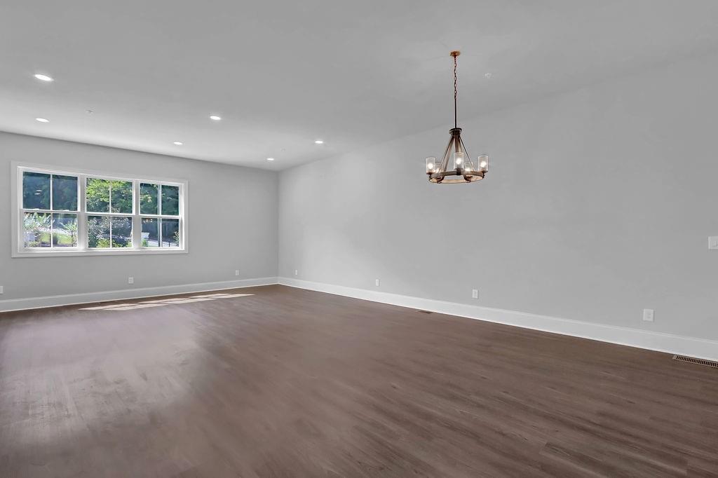 8039 Linfield Way, Sandy Springs, Georgia 30350, 3 Bedrooms Bedrooms, ,2 BathroomsBathrooms,Residential,Sold,8039 Linfield Way,7286199