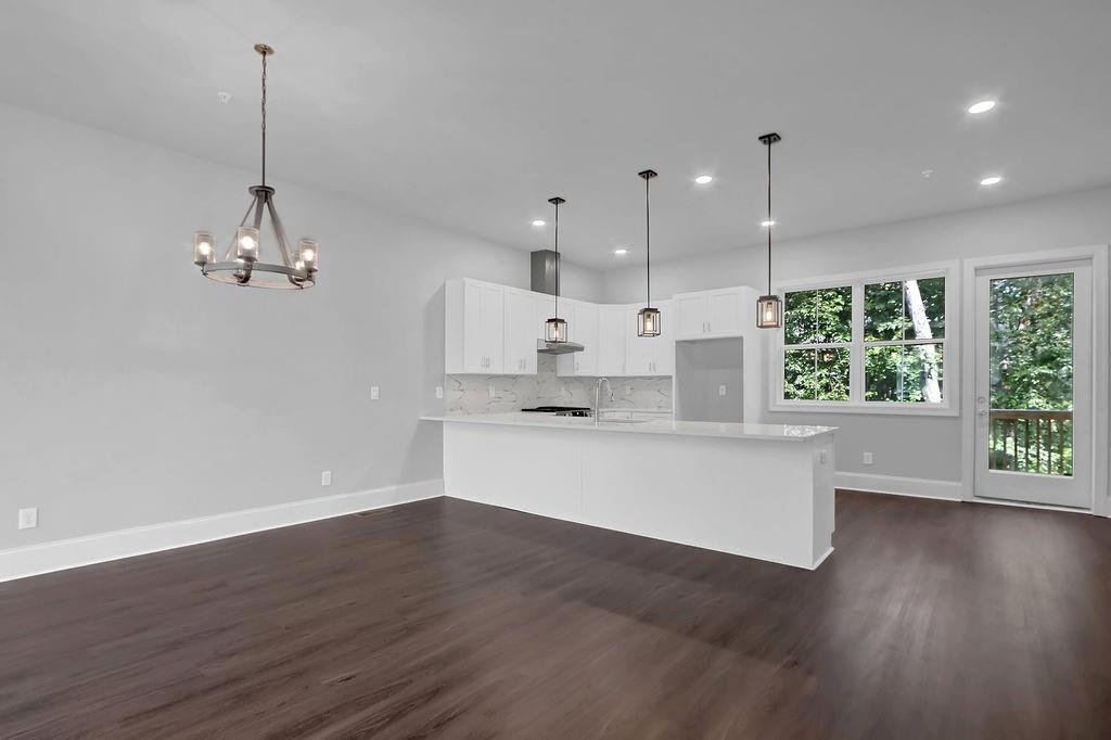 8039 Linfield Way, Sandy Springs, Georgia 30350, 3 Bedrooms Bedrooms, ,2 BathroomsBathrooms,Residential,Sold,8039 Linfield Way,7286199