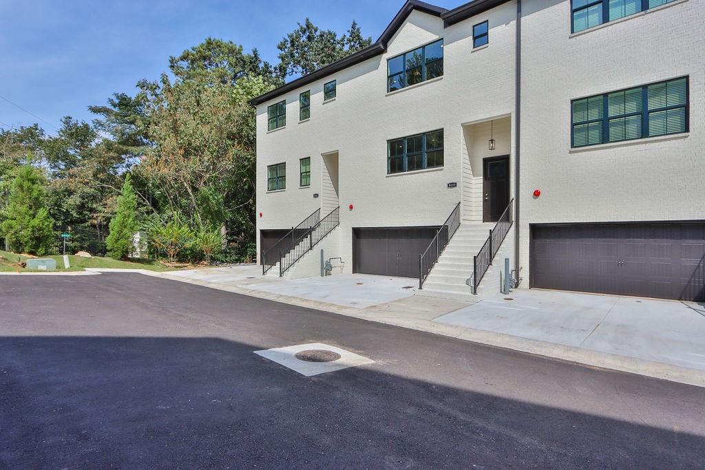 8039 Linfield Way, Sandy Springs, Georgia 30350, 3 Bedrooms Bedrooms, ,2 BathroomsBathrooms,Residential,Sold,8039 Linfield Way,7286199