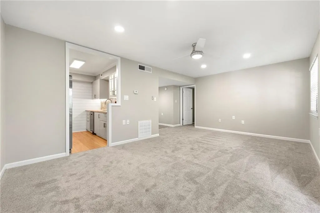 475 Mount Vernon Highway Ne Unit 226c, Atlanta, Georgia 30328, 1 Bedroom Bedrooms, ,1 BathroomBathrooms,Residential,For Sale,475 Mount Vernon Highway Ne Unit 226c,7639477