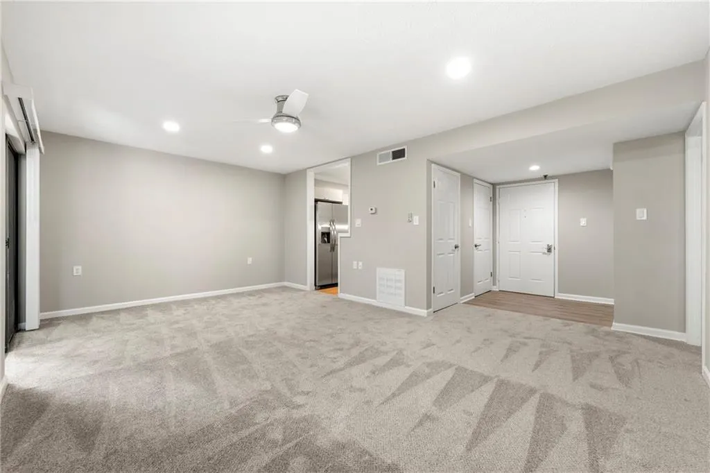 475 Mount Vernon Highway Ne Unit 226c, Atlanta, Georgia 30328, 1 Bedroom Bedrooms, ,1 BathroomBathrooms,Residential,For Sale,475 Mount Vernon Highway Ne Unit 226c,7639477