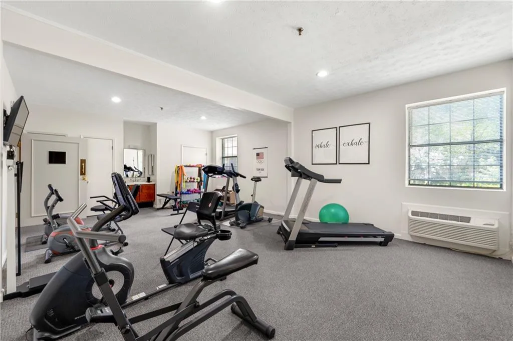475 Mount Vernon Highway Ne Unit 226c, Atlanta, Georgia 30328, 1 Bedroom Bedrooms, ,1 BathroomBathrooms,Residential,For Sale,475 Mount Vernon Highway Ne Unit 226c,7639477