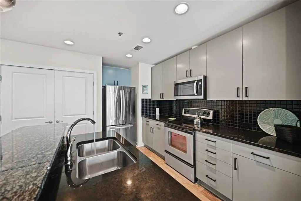 The Galley Kitchen