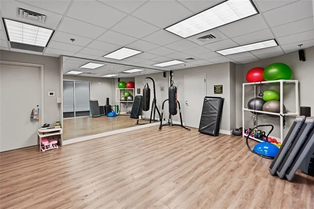 250 Pharr Road Ne Unit 602, Atlanta, Georgia 30305, 1 Bedroom Bedrooms, 0 ,1 BathroomBathrooms,Residential,For Sale,250 Pharr Road Ne Unit 602,7670582