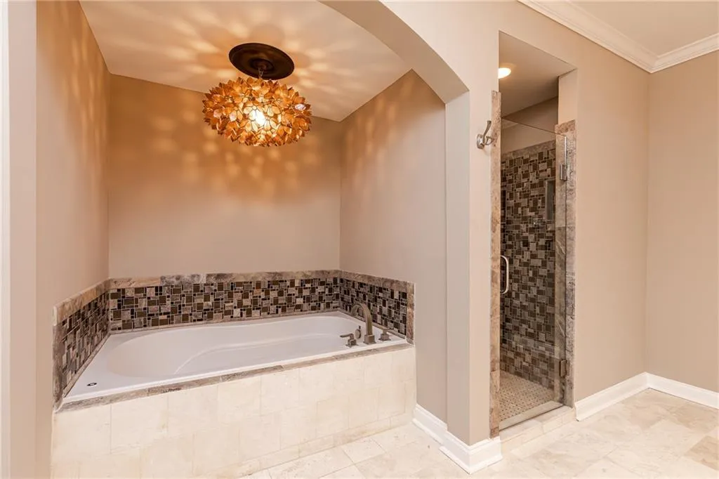 5415 Northland Drive Unit 204, Atlanta, Georgia 30342, 2 Bedrooms Bedrooms, ,2 BathroomsBathrooms,Residential,Sold,5415 Northland Drive Unit 204,6726414
