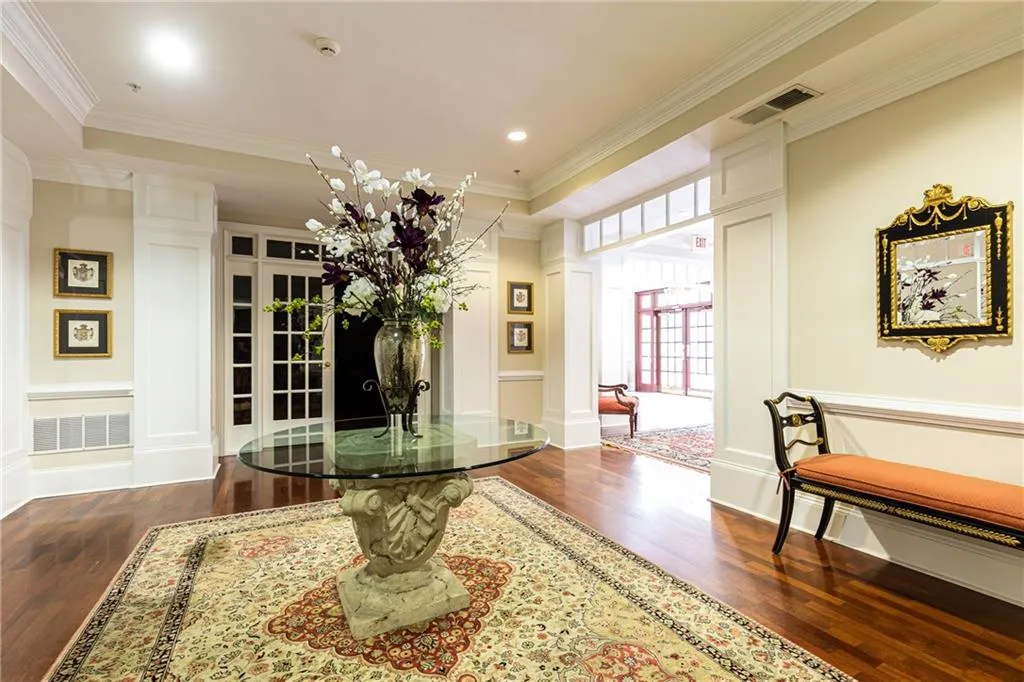 5415 Northland Drive Unit 204, Atlanta, Georgia 30342, 2 Bedrooms Bedrooms, ,2 BathroomsBathrooms,Residential,Sold,5415 Northland Drive Unit 204,6726414