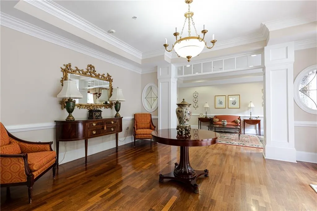5415 Northland Drive Unit 204, Atlanta, Georgia 30342, 2 Bedrooms Bedrooms, ,2 BathroomsBathrooms,Residential,Sold,5415 Northland Drive Unit 204,6726414