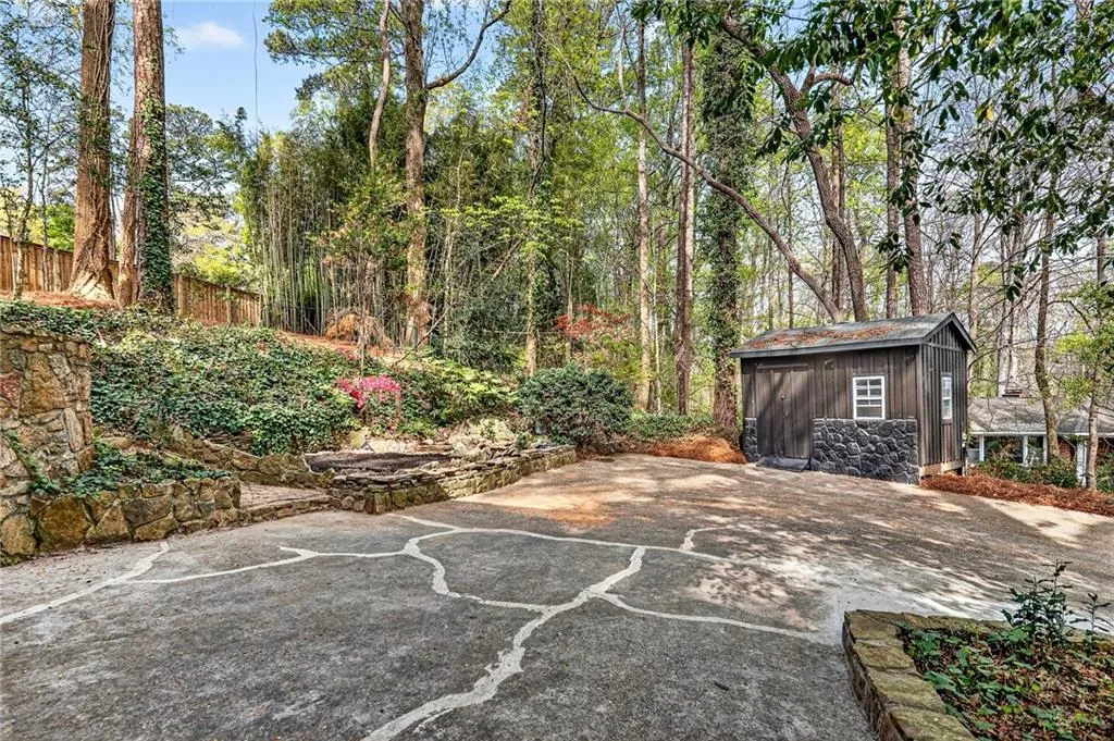 5020 Vallo Vista Court, Atlanta, Georgia 30342, 4 Bedrooms Bedrooms, ,3 BathroomsBathrooms,Residential,For Sale,5020 Vallo Vista Court,7743692