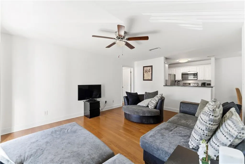 5205 Santa Fe Parkway, Sandy Springs, Georgia 30350, 2 Bedrooms Bedrooms, ,2 BathroomsBathrooms,Residential,For Sale,5205 Santa Fe Parkway,7688052