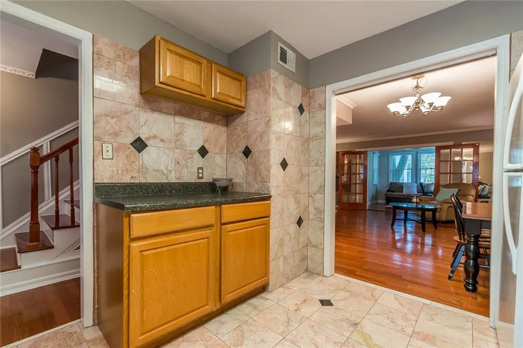 6700 Roswell Road Unit 29c, Atlanta, Georgia 30328, 2 Bedrooms Bedrooms, ,1 BathroomBathrooms,Residential,Sold,6700 Roswell Road Unit 29c,6058756