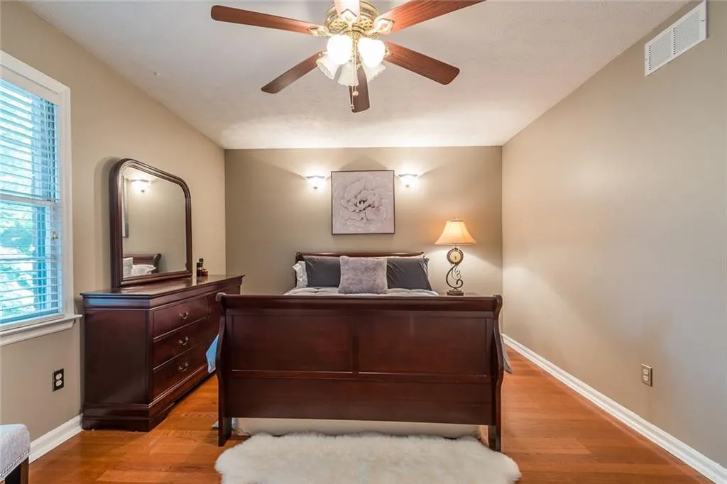 6700 Roswell Road Unit 29c, Atlanta, Georgia 30328, 2 Bedrooms Bedrooms, ,1 BathroomBathrooms,Residential,Sold,6700 Roswell Road Unit 29c,6058756