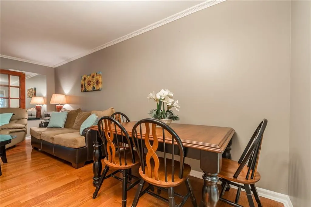 6700 Roswell Road Unit 29c, Atlanta, Georgia 30328, 2 Bedrooms Bedrooms, ,1 BathroomBathrooms,Residential,Sold,6700 Roswell Road Unit 29c,6058756