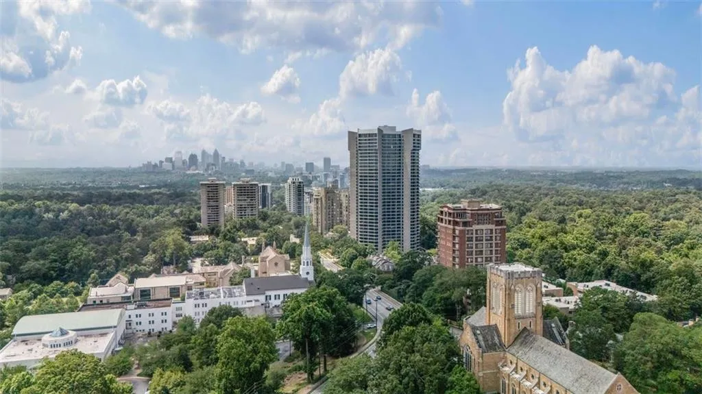 2828 Peachtree Road Nw Unit 1704, Atlanta, Georgia 30305, 2 Bedrooms Bedrooms, ,2 BathroomsBathrooms,Residential,For Sale,2828 Peachtree Road Nw Unit 1704,7606649