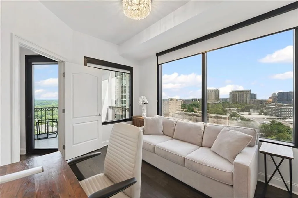 2828 Peachtree Road Nw Unit 1704, Atlanta, Georgia 30305, 2 Bedrooms Bedrooms, ,2 BathroomsBathrooms,Residential,For Sale,2828 Peachtree Road Nw Unit 1704,7606649