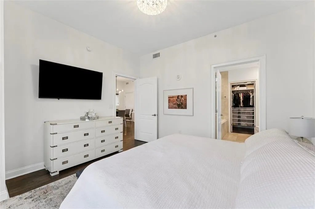 2828 Peachtree Road Nw Unit 1704, Atlanta, Georgia 30305, 2 Bedrooms Bedrooms, ,2 BathroomsBathrooms,Residential,For Sale,2828 Peachtree Road Nw Unit 1704,7606649