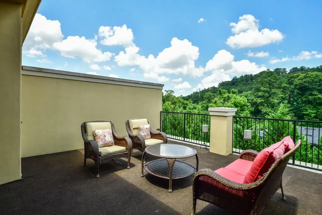 1205 Riverscall Lane, Sandy Springs, Georgia 30339, 4 Bedrooms Bedrooms, ,4 BathroomsBathrooms,Residential,Sold,1205 Riverscall Lane,6029741