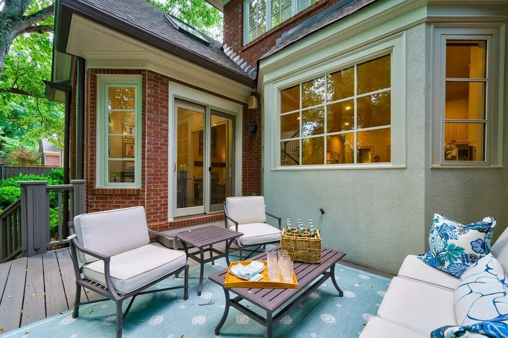 455 Laurel Chase Court, Atlanta, Georgia 30327, 5 Bedrooms Bedrooms, ,5 BathroomsBathrooms,Residential,Sold,455 Laurel Chase Court,6884795