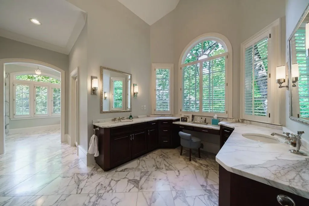 455 Laurel Chase Court, Atlanta, Georgia 30327, 5 Bedrooms Bedrooms, ,5 BathroomsBathrooms,Residential,Sold,455 Laurel Chase Court,6884795