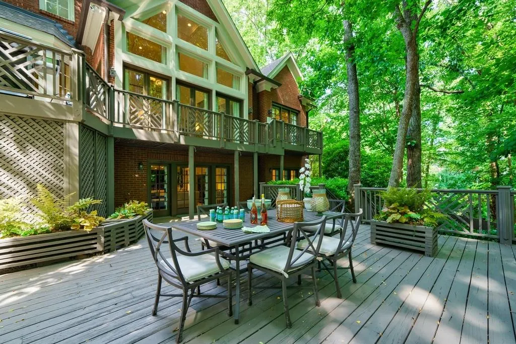 455 Laurel Chase Court, Atlanta, Georgia 30327, 5 Bedrooms Bedrooms, ,5 BathroomsBathrooms,Residential,Sold,455 Laurel Chase Court,6884795