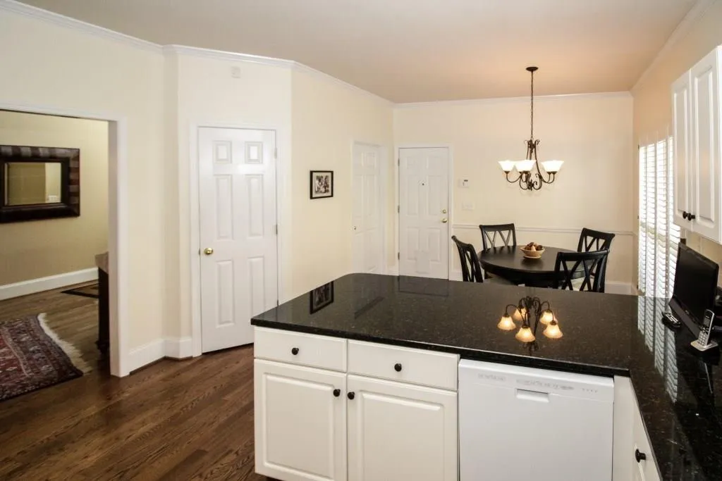 37 Westfair Court, Sandy Springs, Georgia 30328, 3 Bedrooms Bedrooms, ,3 BathroomsBathrooms,Residential,Sold,37 Westfair Court,6066132