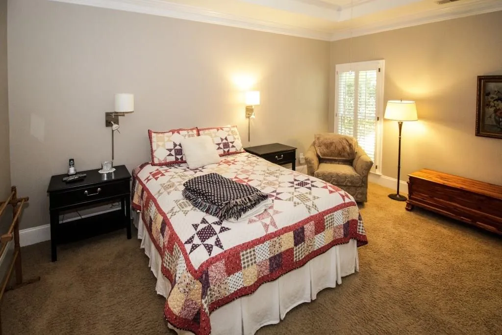 37 Westfair Court, Sandy Springs, Georgia 30328, 3 Bedrooms Bedrooms, ,3 BathroomsBathrooms,Residential,Sold,37 Westfair Court,6066132