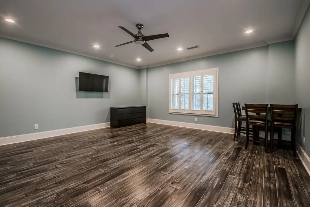 7825 Highland Bluff, Sandy Springs, Georgia 30328, 4 Bedrooms Bedrooms, ,3 BathroomsBathrooms,Residential,Sold,7825 Highland Bluff,5983641