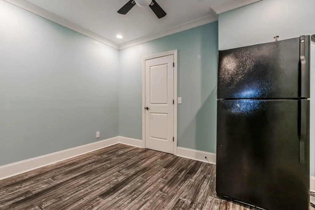 7825 Highland Bluff, Sandy Springs, Georgia 30328, 4 Bedrooms Bedrooms, ,3 BathroomsBathrooms,Residential,Sold,7825 Highland Bluff,5983641