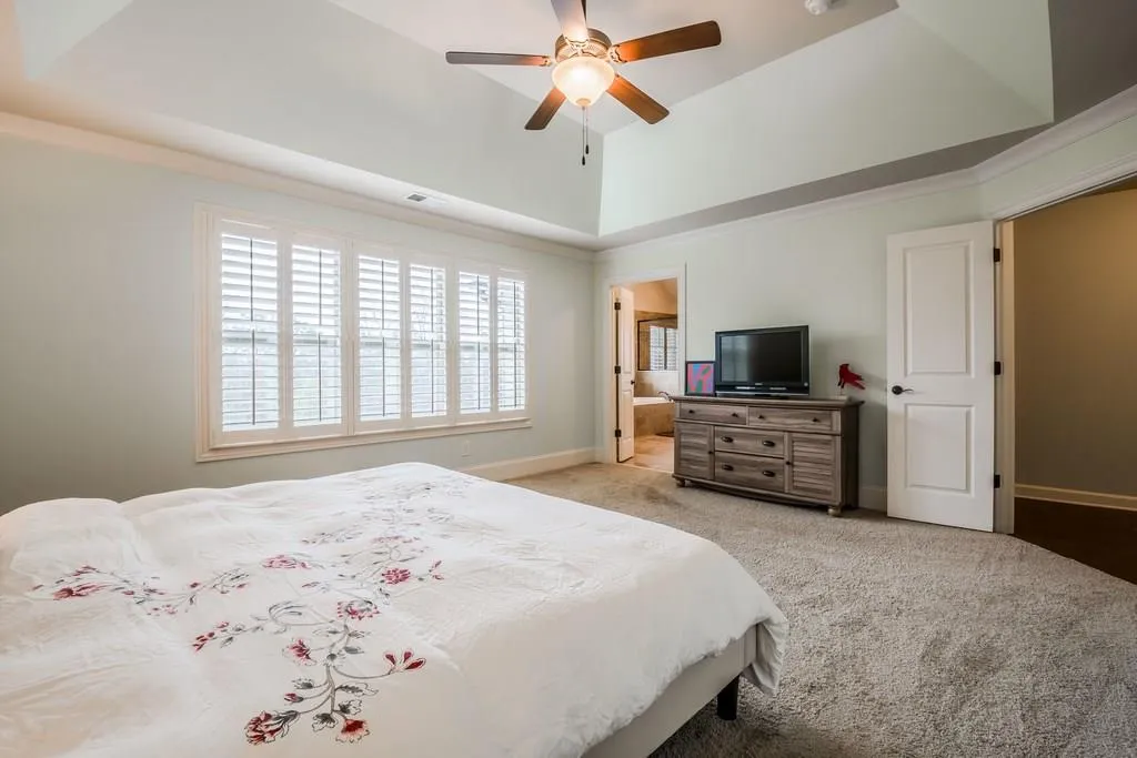 7825 Highland Bluff, Sandy Springs, Georgia 30328, 4 Bedrooms Bedrooms, ,3 BathroomsBathrooms,Residential,Sold,7825 Highland Bluff,5983641