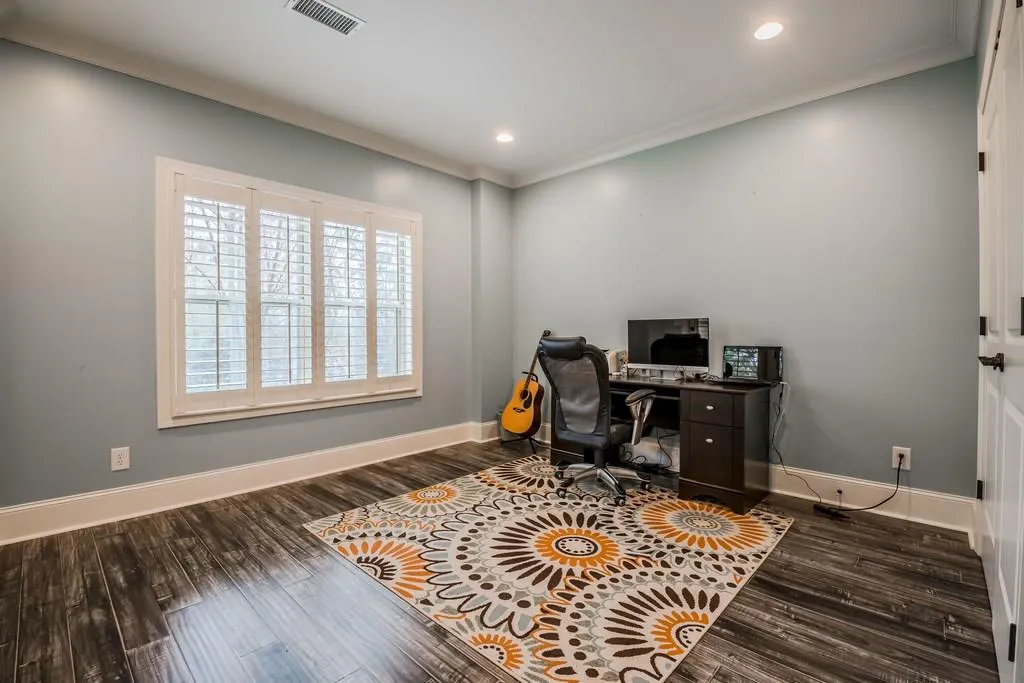 7825 Highland Bluff, Sandy Springs, Georgia 30328, 4 Bedrooms Bedrooms, ,3 BathroomsBathrooms,Residential,Sold,7825 Highland Bluff,5983641