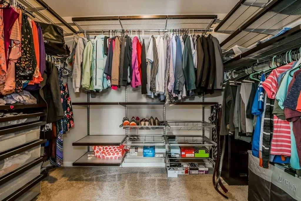 7825 Highland Bluff, Sandy Springs, Georgia 30328, 4 Bedrooms Bedrooms, ,3 BathroomsBathrooms,Residential,Sold,7825 Highland Bluff,5983641