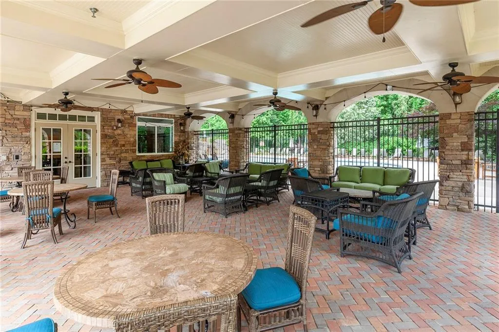 200 River Vista Drive Unit 536, Atlanta, Georgia 30339, 2 Bedrooms Bedrooms, ,2 BathroomsBathrooms,Residential,Sold,200 River Vista Drive Unit 536,6726652