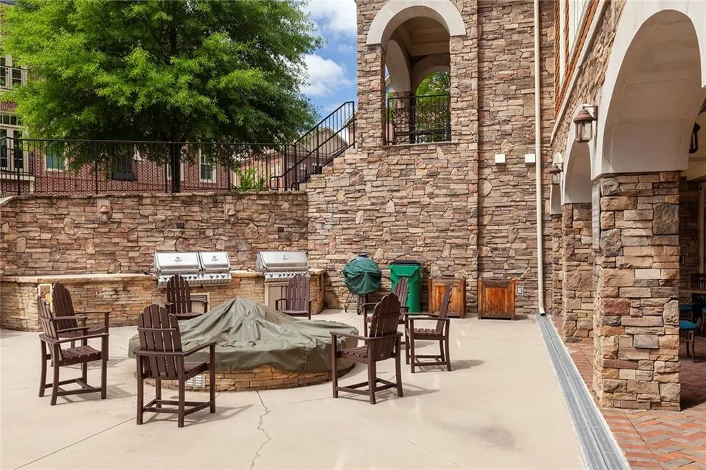 200 River Vista Drive Unit 536, Atlanta, Georgia 30339, 2 Bedrooms Bedrooms, ,2 BathroomsBathrooms,Residential,Sold,200 River Vista Drive Unit 536,6726652