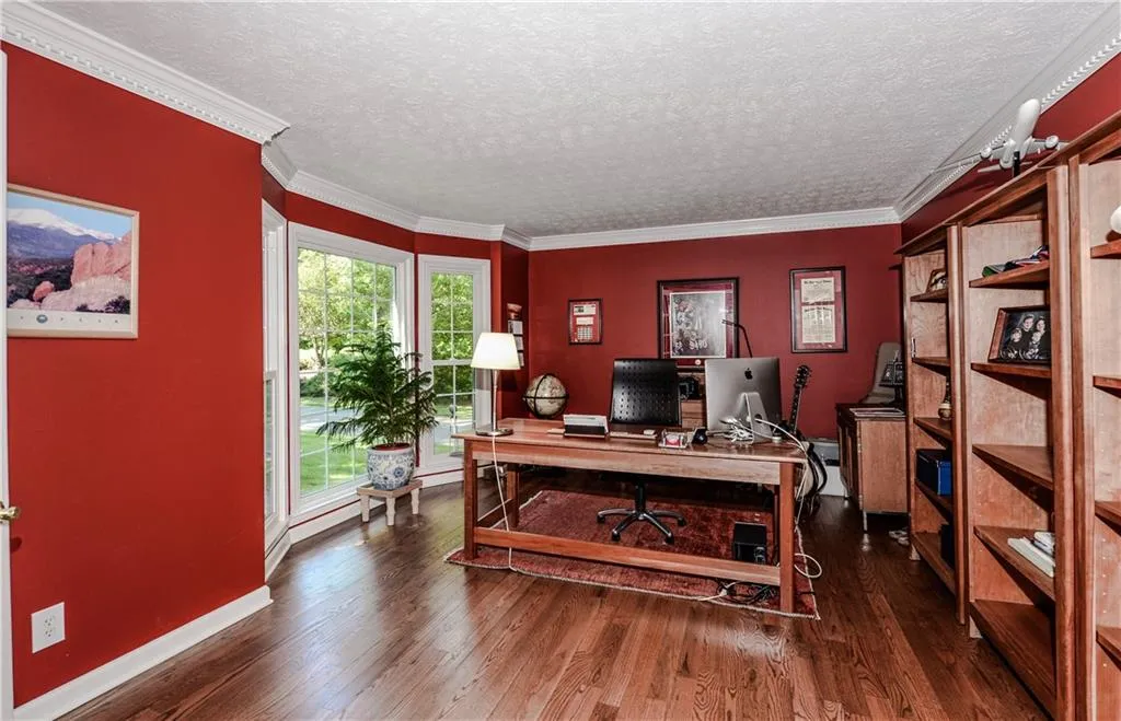 430 Hunters Crossing Drive Ne, Atlanta, Georgia 30328, 4 Bedrooms Bedrooms, ,2 BathroomsBathrooms,Residential,Sold,430 Hunters Crossing Drive Ne,5846035