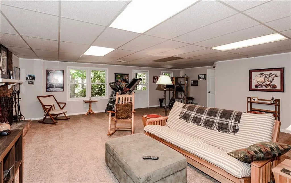 430 Hunters Crossing Drive Ne, Atlanta, Georgia 30328, 4 Bedrooms Bedrooms, ,2 BathroomsBathrooms,Residential,Sold,430 Hunters Crossing Drive Ne,5846035