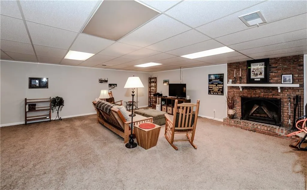 430 Hunters Crossing Drive Ne, Atlanta, Georgia 30328, 4 Bedrooms Bedrooms, ,2 BathroomsBathrooms,Residential,Sold,430 Hunters Crossing Drive Ne,5846035