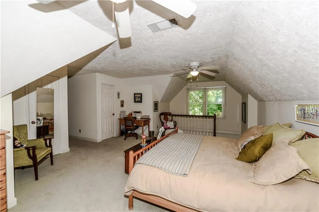 430 Hunters Crossing Drive Ne, Atlanta, Georgia 30328, 4 Bedrooms Bedrooms, ,2 BathroomsBathrooms,Residential,Sold,430 Hunters Crossing Drive Ne,5846035