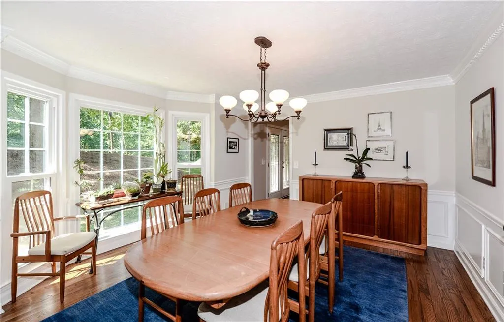 430 Hunters Crossing Drive Ne, Atlanta, Georgia 30328, 4 Bedrooms Bedrooms, ,2 BathroomsBathrooms,Residential,Sold,430 Hunters Crossing Drive Ne,5846035