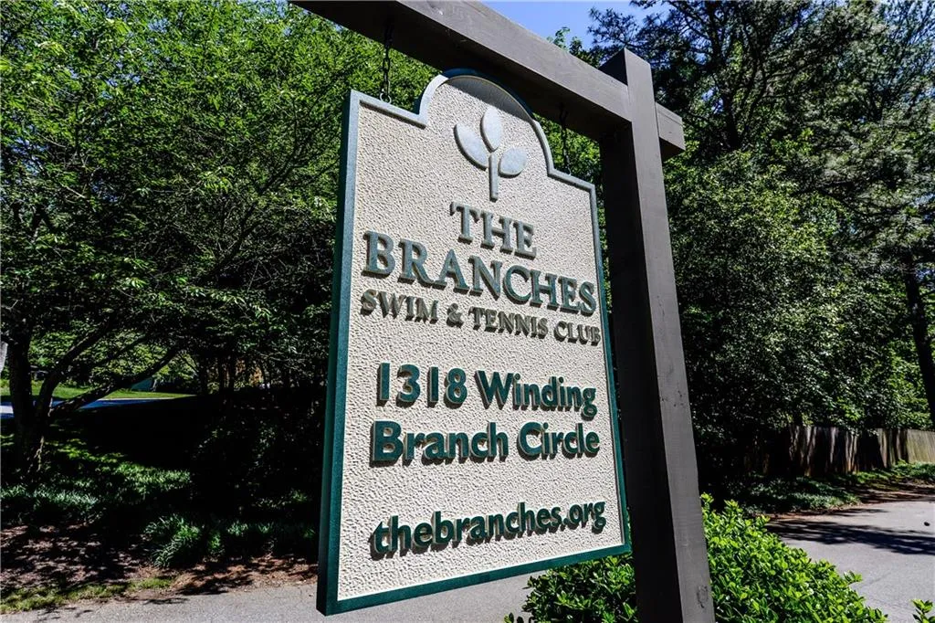 430 Hunters Crossing Drive Ne, Atlanta, Georgia 30328, 4 Bedrooms Bedrooms, ,2 BathroomsBathrooms,Residential,Sold,430 Hunters Crossing Drive Ne,5846035