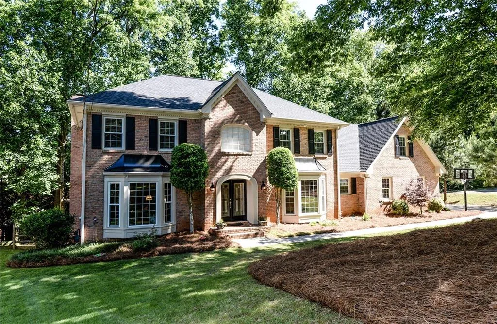 430 Hunters Crossing Drive Ne, Atlanta, Georgia 30328, 4 Bedrooms Bedrooms, ,2 BathroomsBathrooms,Residential,Sold,430 Hunters Crossing Drive Ne,5846035