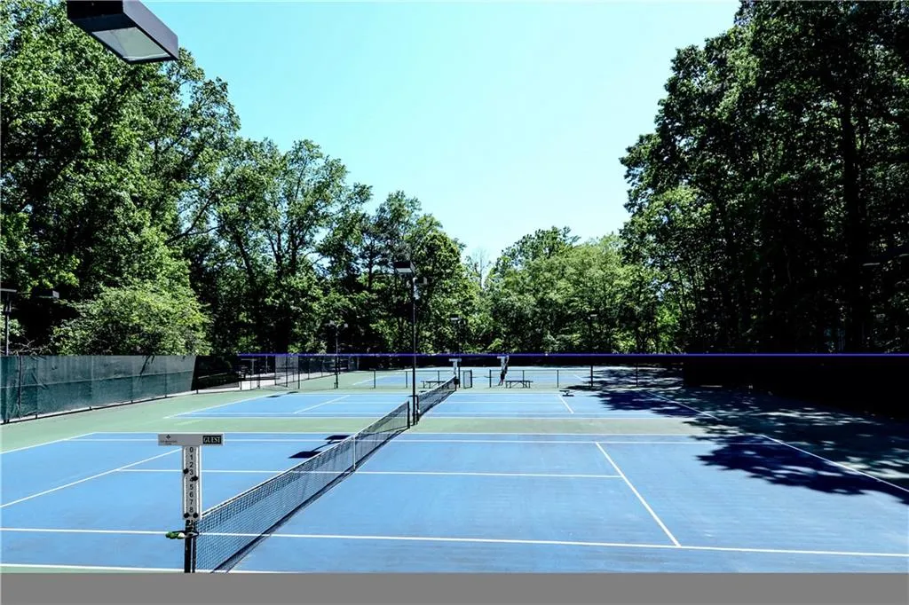 430 Hunters Crossing Drive Ne, Atlanta, Georgia 30328, 4 Bedrooms Bedrooms, ,2 BathroomsBathrooms,Residential,Sold,430 Hunters Crossing Drive Ne,5846035