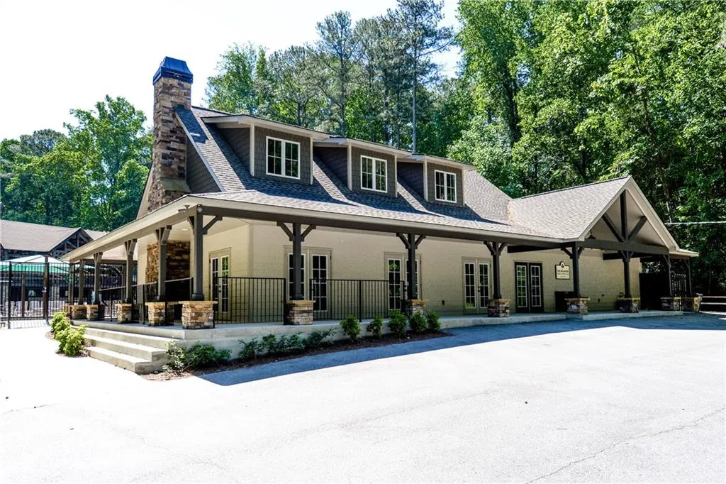 430 Hunters Crossing Drive Ne, Atlanta, Georgia 30328, 4 Bedrooms Bedrooms, ,2 BathroomsBathrooms,Residential,Sold,430 Hunters Crossing Drive Ne,5846035